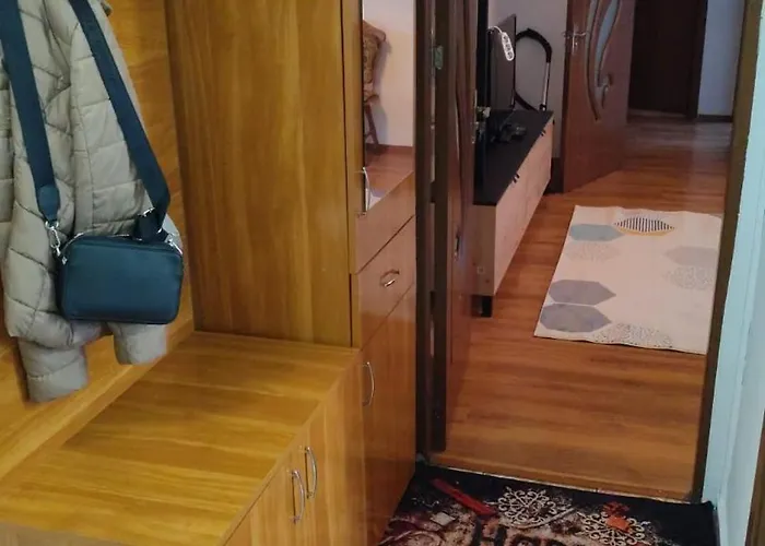 2 Claudia كرايوفا